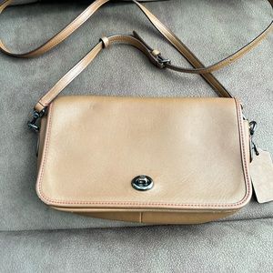Coach Turnlock Crossbody Purse